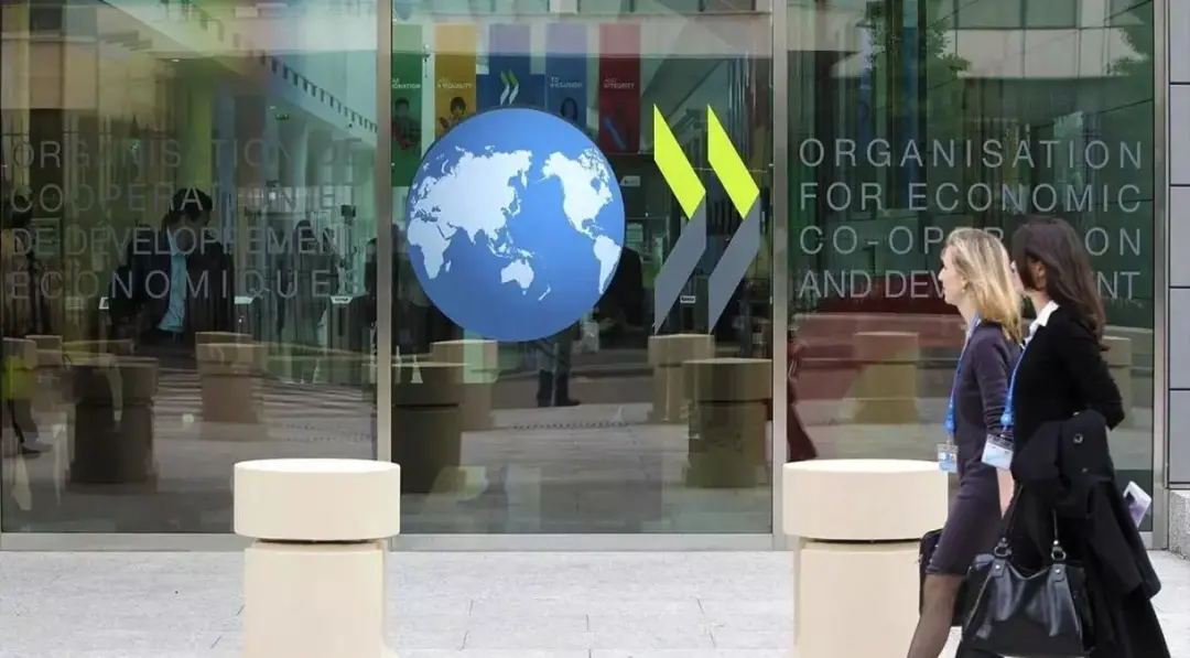 13,6% a inflação de energia na OCDE em agosto. É o combustível subindo, apertando o orçamento de todo mundo, porque ess…