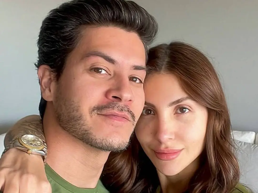 Jheny Santucci e Arthur Aguiar confirmaram o fim do casamento menos de três meses depois de oficializarem a união em Sã…