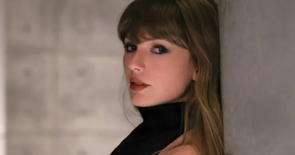 Taylor Swift com Patient Zero em primeiro na Billboard Hot 100, marcando seu 16º numero um. É impressionante como a for…