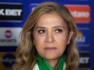 Leila disse que oposição no Palmeiras é meia dúzia de imbecis e negou conflito com Vasco. É um jeito de silenciar diver…