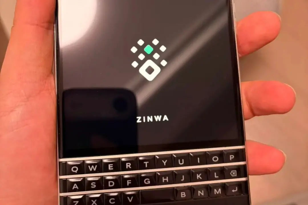 Zinwa Technologies lança o P26, uma versão touch do BlackBerry Passport, com Android 14, 12 GB de RAM e custando US$ 42…