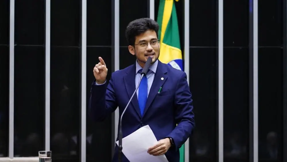 Kim Kataguiri não vai renunciar, mesmo com o Renan Santos abaixo dos 3% de votos válidos. A promessa estava atrelada ao…