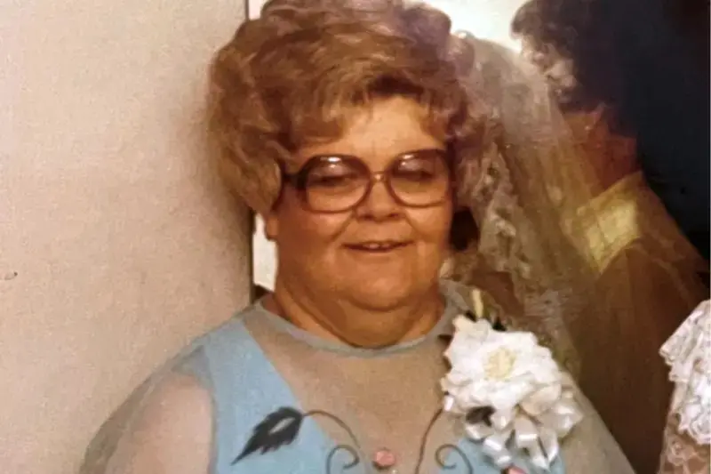 43 anos depois, Betty Jo Norris foi identificada em Texas, após restos mortais encontrados em 1983 na margem de uma rod…
