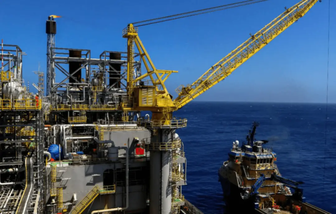 Estoques de petróleo estão assustadoramente reduzidos, alerta o CEO da Aramco em Londres. Isso mostra como a pressão na…