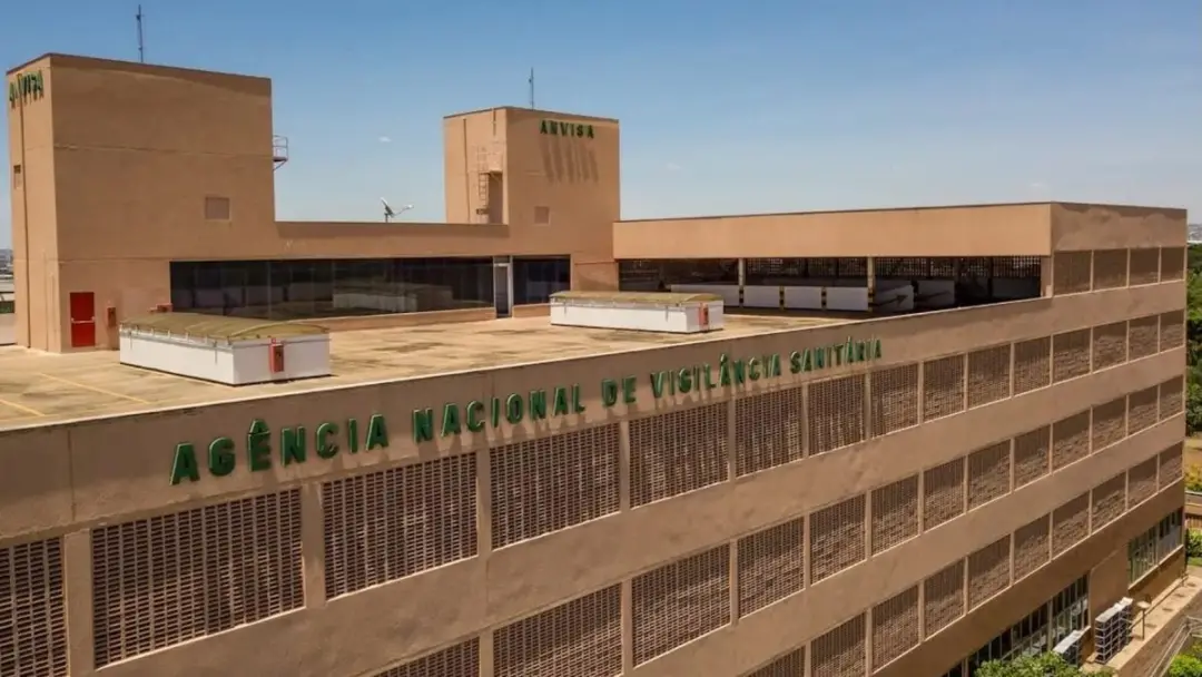 Lote JNYJ1201 do Imaavy, da Janssen, foi suspenso pela Anvisa por possível presença de vidro. É um remédio para anemia,…