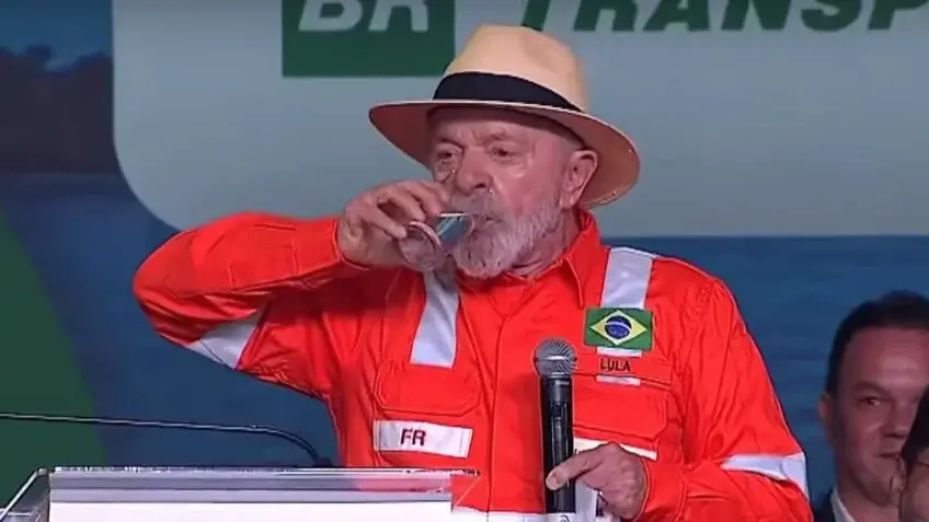Lula falou sobre a importância de debates na TV no segundo turno. Depois de evitar confrontos no primeiro turno, a muda…