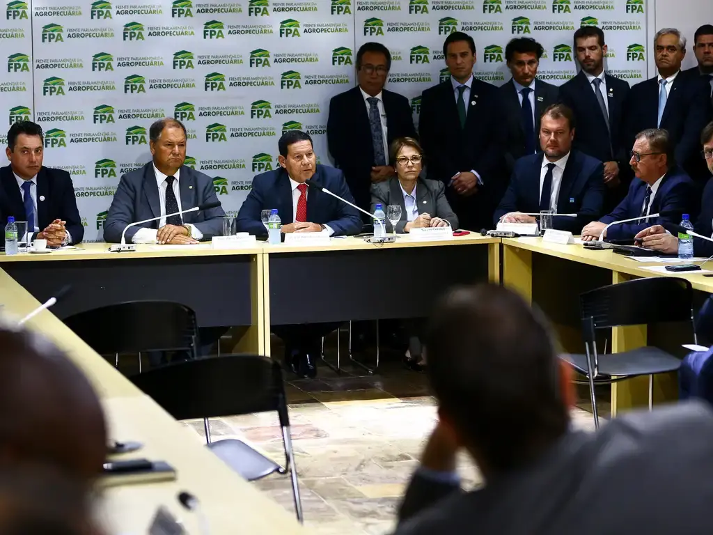 Dos 279 membros da Frente Parlamentar da Agropecuária, 66% foram eleitos para o Congresso. Esse aumento de representati…