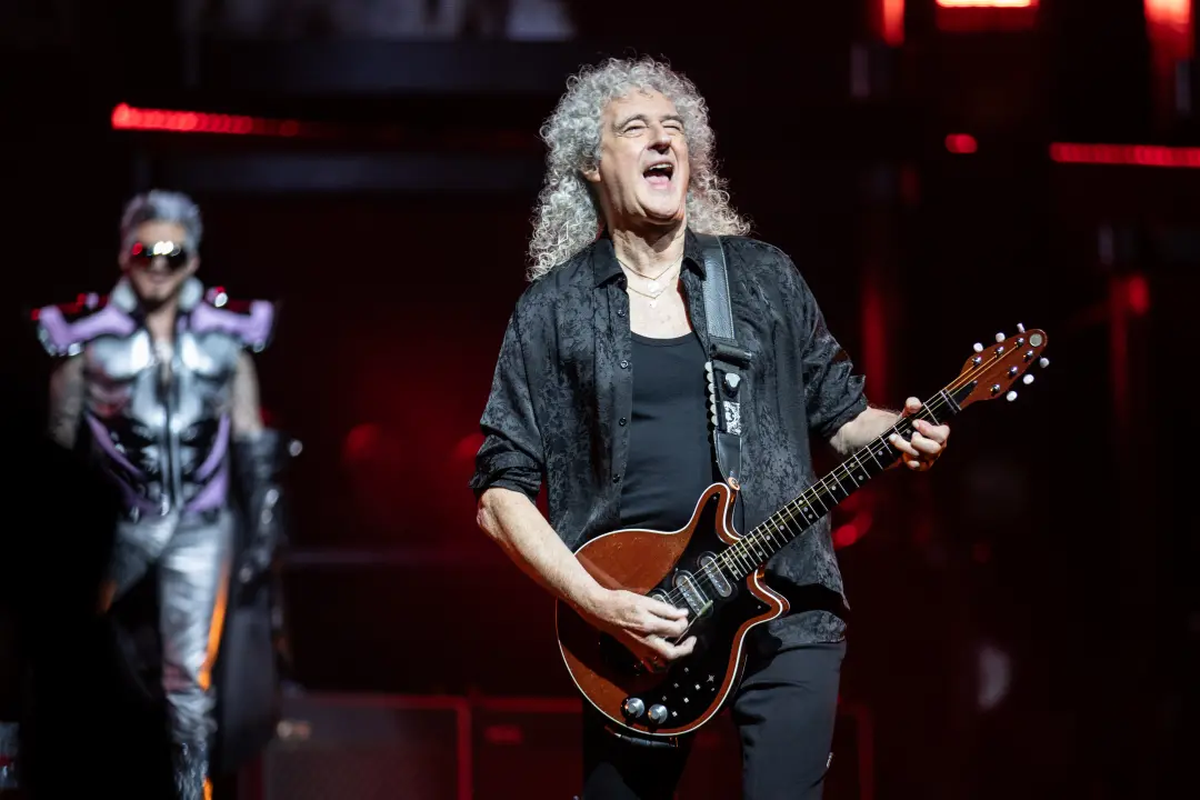 Brian May disse que a banda Queen nunca mais vai fazer turnê. Ele confirmou que tudo chegou ao fim depois dos 50 anos n…