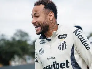 Neymar tenta cavar vaga no Santos contra o Flamengo. Acho que tentar encaixar em um time que tá em embalo assim é mais …
