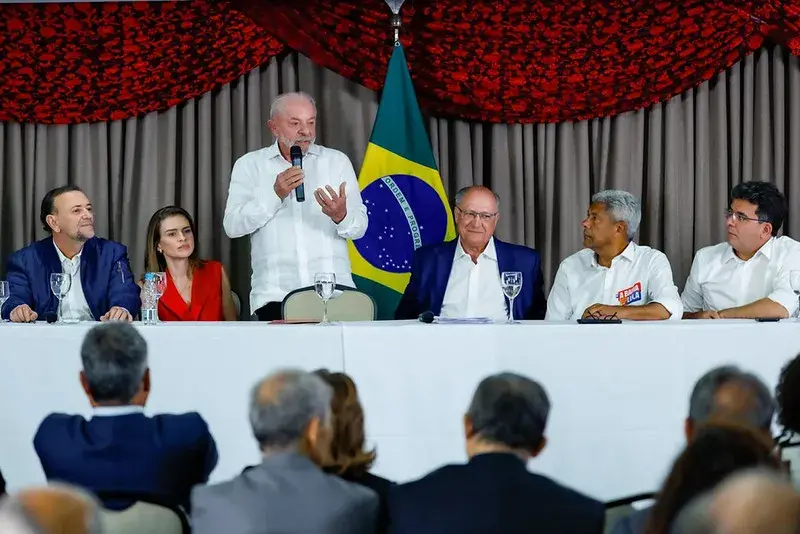 Brasília, DF. Lula reuniu aliados para discutir a estratégia eleitoral do segundo turno, após ficar em segundo com 45,1…