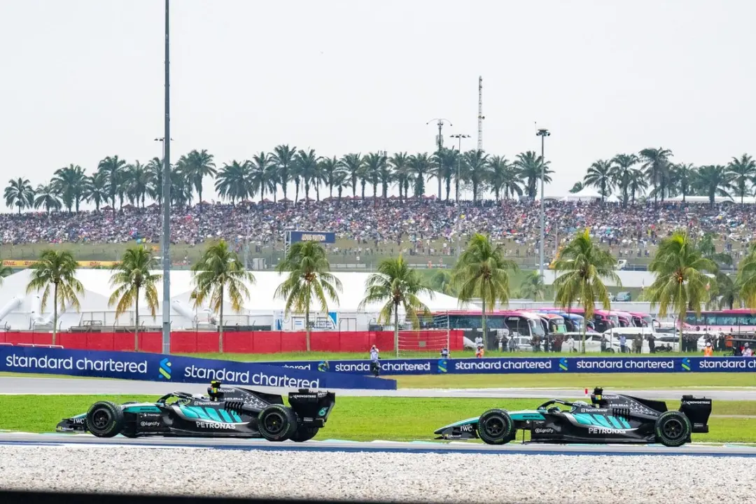 Sepang, circuito de Fórmula 1, teve a Mercedes com dificuldade de performance mesmo com o pacote atualizado de piso e l…