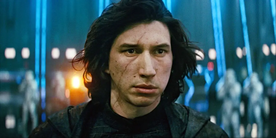 Kylo Ren, personagem da trilogia sequel Star Wars, tem lacunas sobre sua história sendo preenchidas. O desenvolvimento …