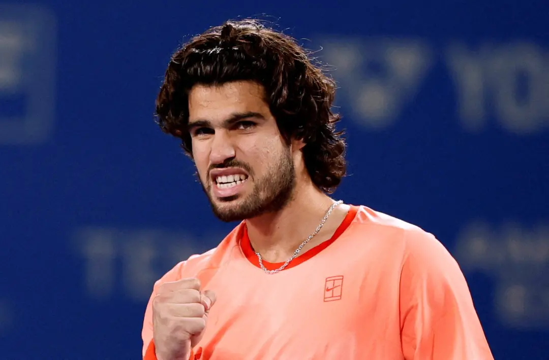 Carlos Alcaraz enfrenta Jiri Lehecka na final do ATP de Tóquio. É a chance do murciano defender o título, mas ele tem q…