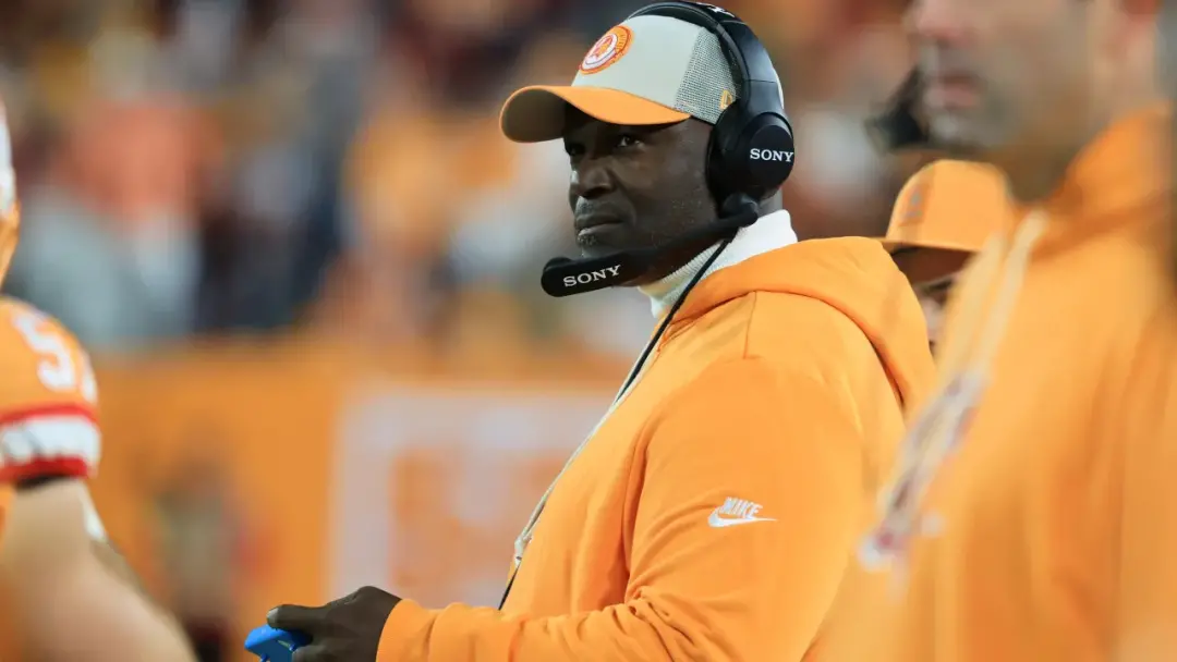 Todd Bowles falou sobre os tropeços iniciais dos Buccaneers, que estão 0 a 4 na temporada. É frustrante porque o time v…