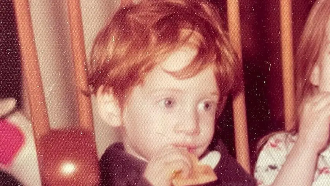 Um ator jovem com 6 anos de idade teve papéis icônicos como Scott Evil e Kenny Fisher. Acho interessante como a carreir…