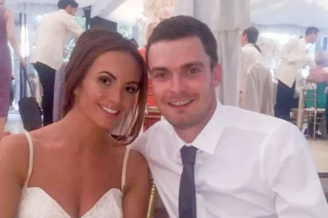 Adam Johnson, jogador da Premier League, pediu casamento para a namorada Stacey Flounders sete anos após sair da prisão…