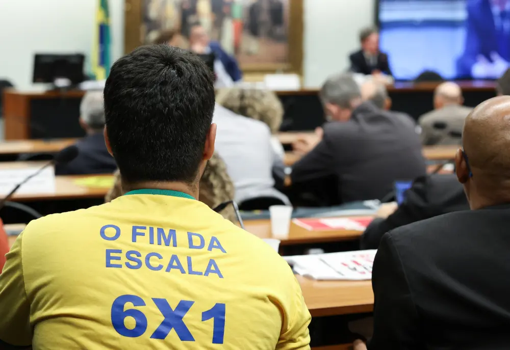 Senado mantém análise da PEC que acaba com a jornada 6x1 nesta terça, apesar da oposição querer adiar. Essa mudança, ba…
