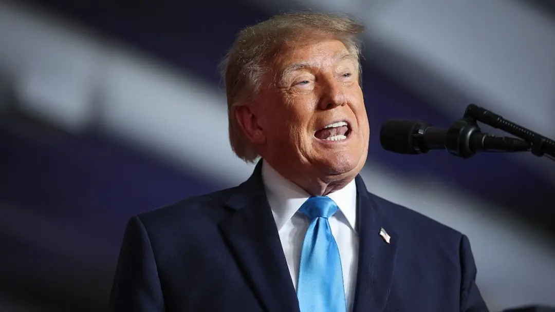 Trump disse que inimigos estrangeiros podem atacar Los Angeles ou San Diego em um discurso. Newsom e Jim Acosta reagira…