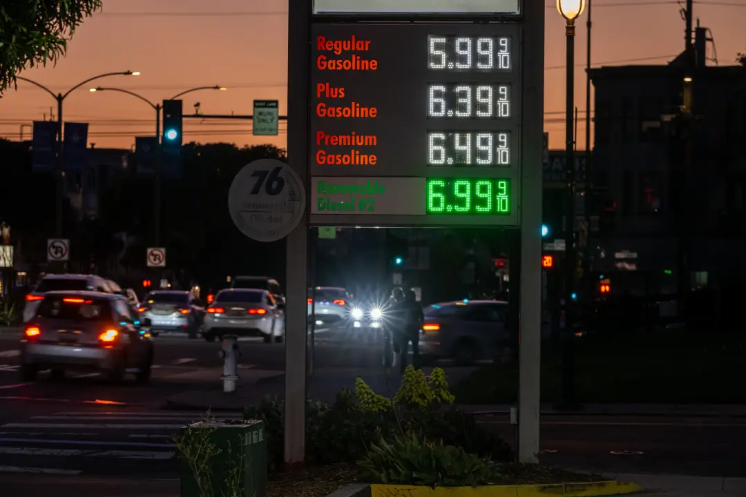 Trump assinou ordem executiva permitindo a compra de diesel vermelho para vias públicas nos Estados Unidos. A ideia é a…