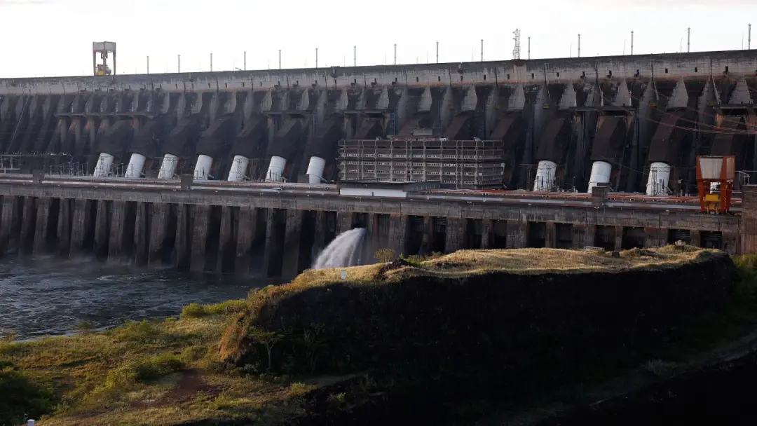Trafigura vai importar energia do Paraguai usando uma subestação de Itaipu para vender no mercado livre. Isso abre uma …
