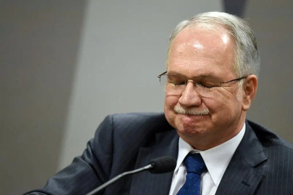 Fachin disse que o STF é maior do que tudo, mesmo com senadores votando por impeachment. É preciso que os processos sej…