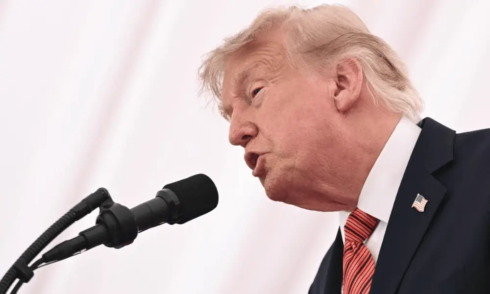 Donald Trump aprovou a execução por pelotão de fuzilamento de Nidal Hasan, um psiquiatra que assassinou 13 pessoas numa…