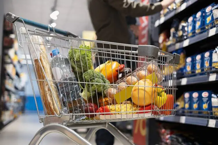 A teoria do carrinho de supermercado discute se devolver o carrinho, sem obrigatoriedade, mostra responsabilidade. A at…