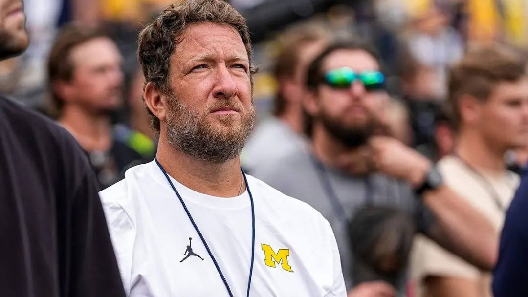 Dave Portnoy falou sobre o Bryce Underwood, quarterback do Michigan, que tem jogado mal, completando só 10 de 21 passes…