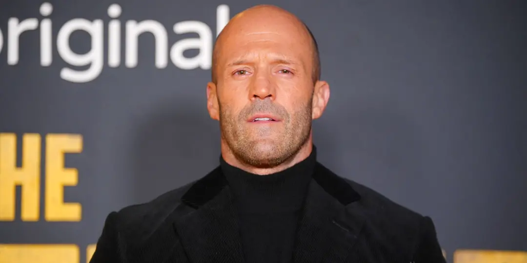 Jason Statham tem um filme de ação com nota 92% no Rotten Tomatoes bombar no streaming. Os filmes originais dele não es…