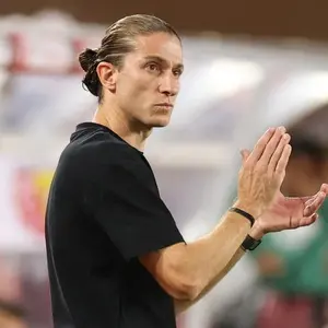 Filipe Luís, líder do campeonato francês, disse que é completamente viciado em futebol. É um sentimento que toca a gent…