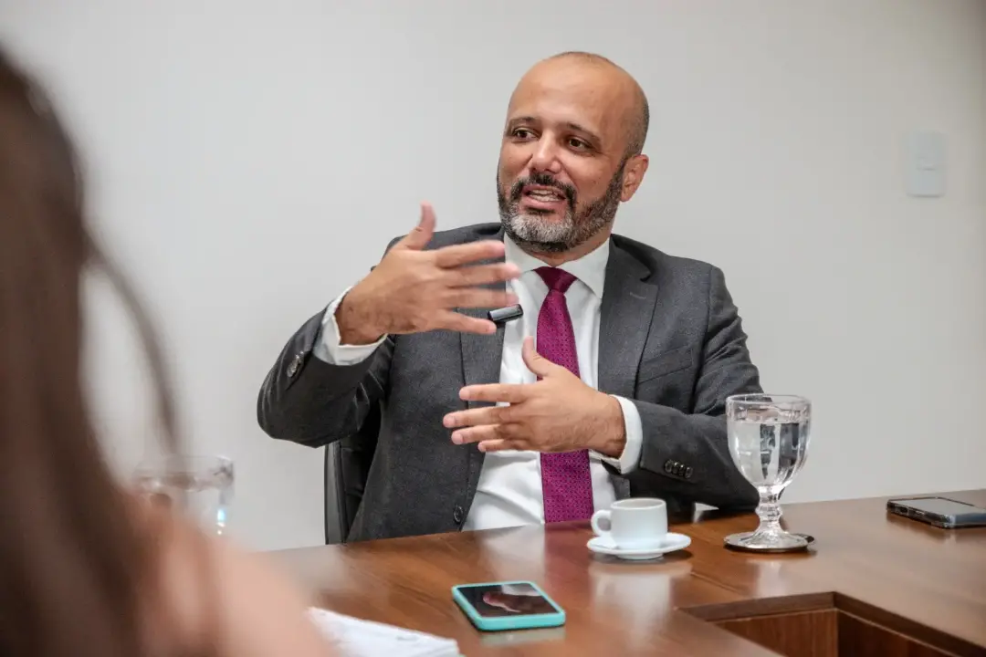 Major Vitor Hugo volta à Câmara dos Deputados em fevereiro de 2027, após eleição com 104378 votos. Ele quer usar o mand…