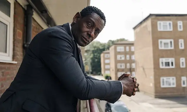 Pierre Jeffreys, um advogado que é assistente de dever, tem problemas por toda parte em um novo drama. A falta de direç…