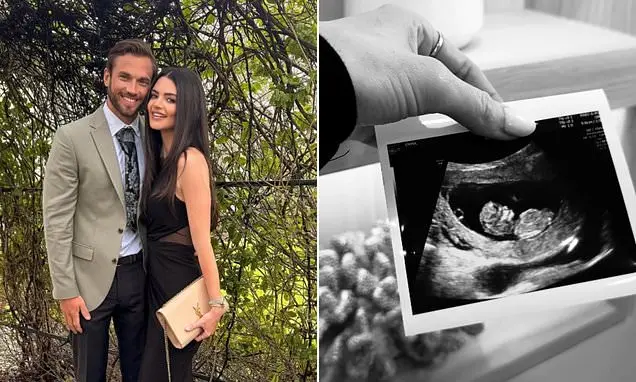 Emma McVey vai ter um primeiro filho com o noivo, um mês depois de Gaz Beadle ter uma menina. A gente viu como a vida s…
