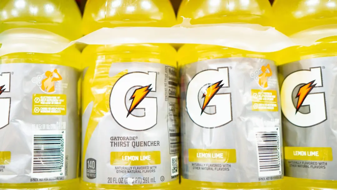 Mais de 122 mil caixas de Gatorade foram recolhidas por conter corantes alimentícios não declarados. Isso mostra como a…