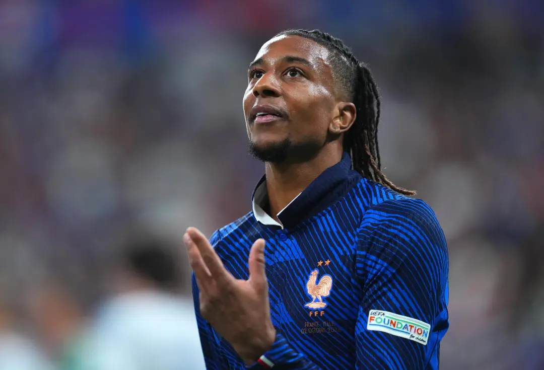 Olise, do Bayern, marcou dois gols e deu uma assistência no jogo da França contra a Bélgica, virando o placar de 1 a 0 …
