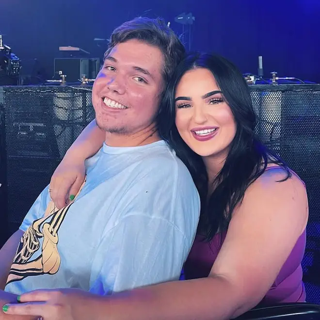 Mikayla Nogueira fala sobre o divórcio do Cody Hawken, detalhando que a recaída dele em tentativas de sobriedade foi um…
