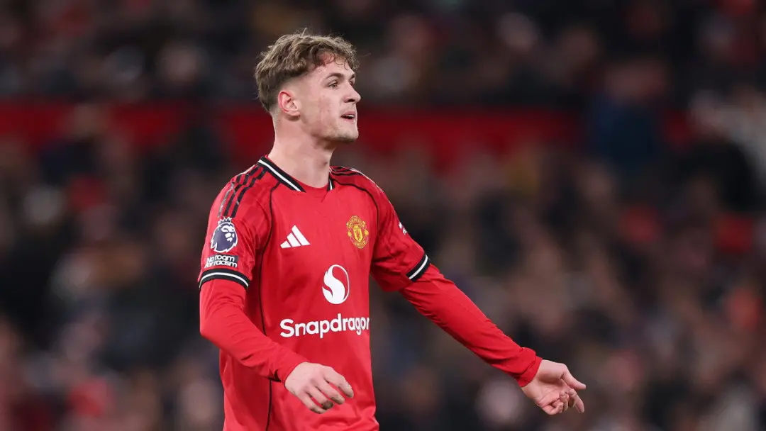 Jack Fletcher foi expulso do time de Sub-20 da Inglaterra durante a vitória de 2 a 1 sobre a Alemanha em Espanha, por u…