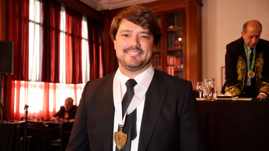 Willian Crotti Ferreira traz mais de 12 anos de experiência em finanças corporativas para o mercado imobiliário. A gest…