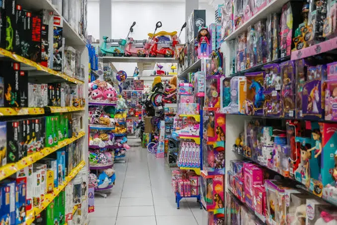 Selo do Inmetro nos brinquedos é essencial para a segurança, tá? Precisa checar a faixa etária e a certificação na hora…