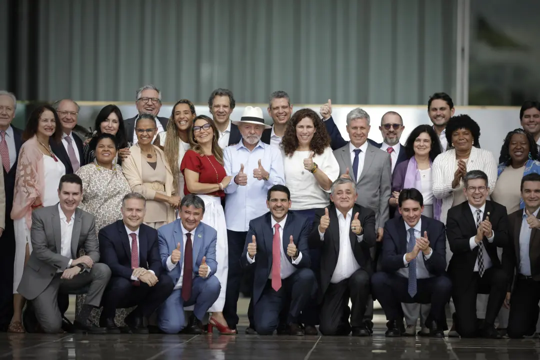 Quinze ex-ministros de Lula lançaram candidaturas, e Nísia Trindade e Fufuca se elegeram. Haddad perdeu contra Tarcísio…