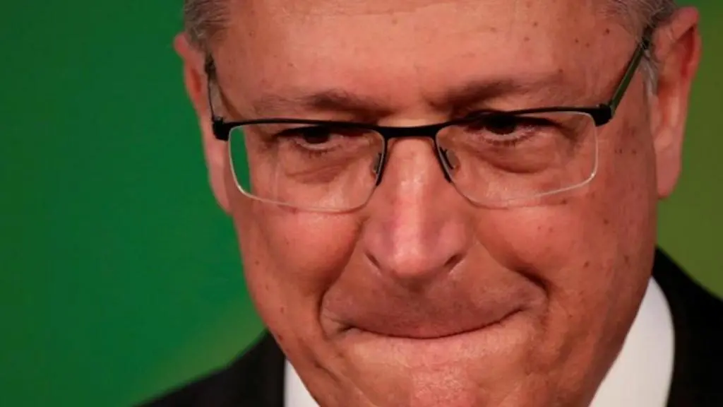 Lula sugere Alckmin para a Fazenda se for reeleito. A ideia seria dar estabilidade aos agentes econômicos, dando maior …