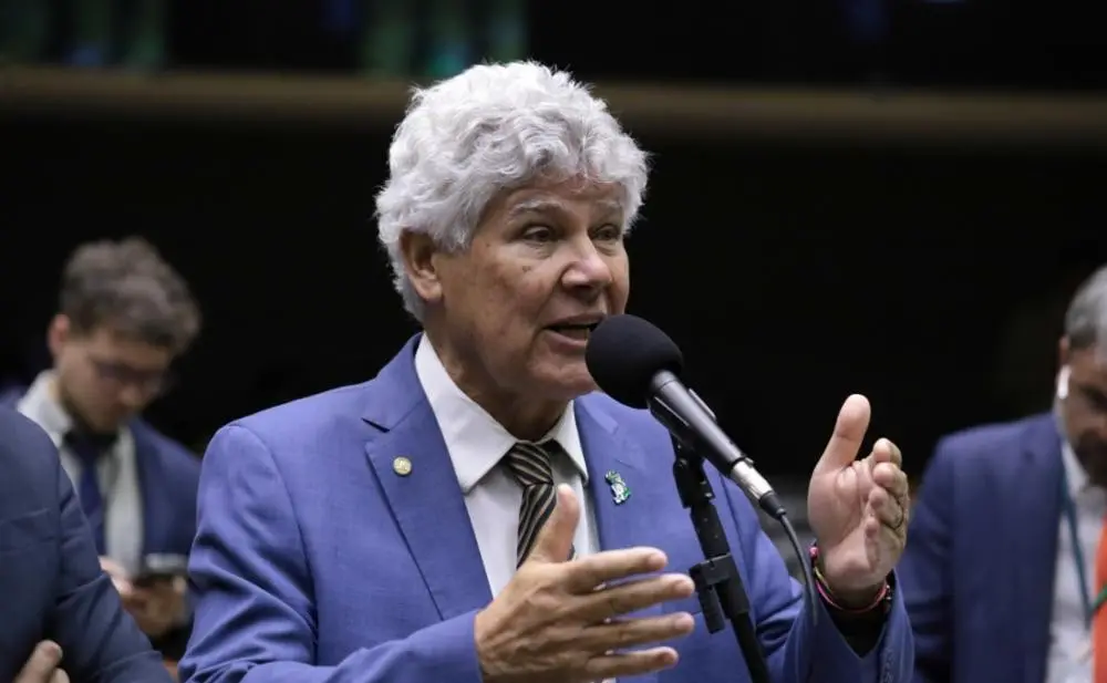 Chico Alencar diz que um vendaval de extrema direita pode deixar a política mais medíocre a partir de 2027. Acredito qu…