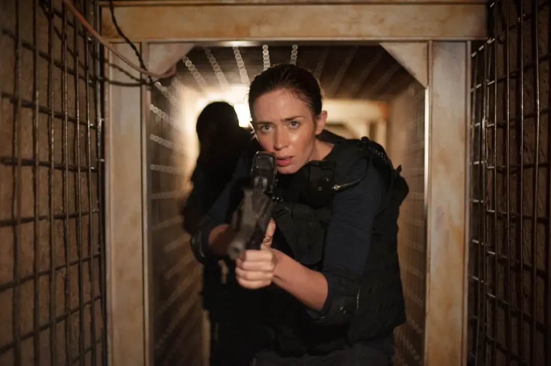 Emily Blunt volta para o terceiro filme Sicario, junto com Josh Brolin e Benicio Del Toro. O diretor Padraic McKinley a…