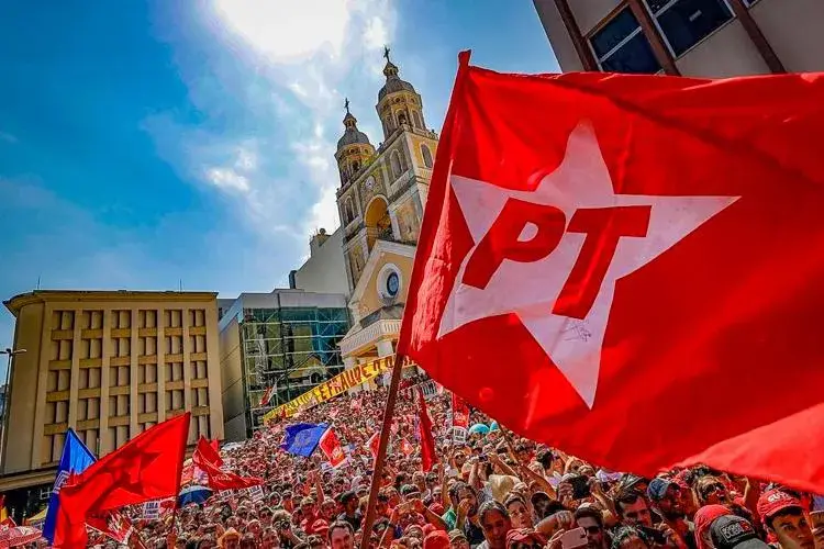 Bahia, PT governa desde 2007, mas candidato de direita como Flávio Bolsonaro chegou a 28,53% dos votos no primeiro turn…