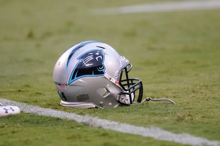 Carolina Panthers vai apoiar uma liga de futebol feminino no Sul da Carolina, com uma doação de 15 mil dólares para sei…