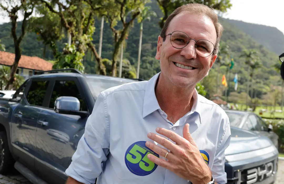 Paes venceu em 13 municípios no primeiro turno, com a maior parte concentrada na capital e em Niterói. Ver a concentraç…