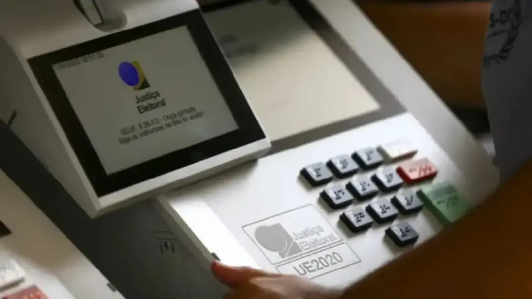 162 votos registrados no Papuda, definindo Lula como favorito na disputa presidencial no presídio do DF. Ver a força do…