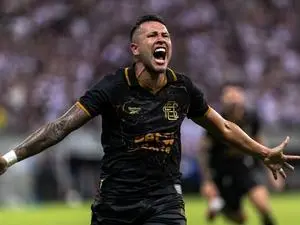 Santa Cruz voltou para a Série B e o desafio agora é evitar os mesmos deslizes de antes. Parece que voltar é fácil, mas…