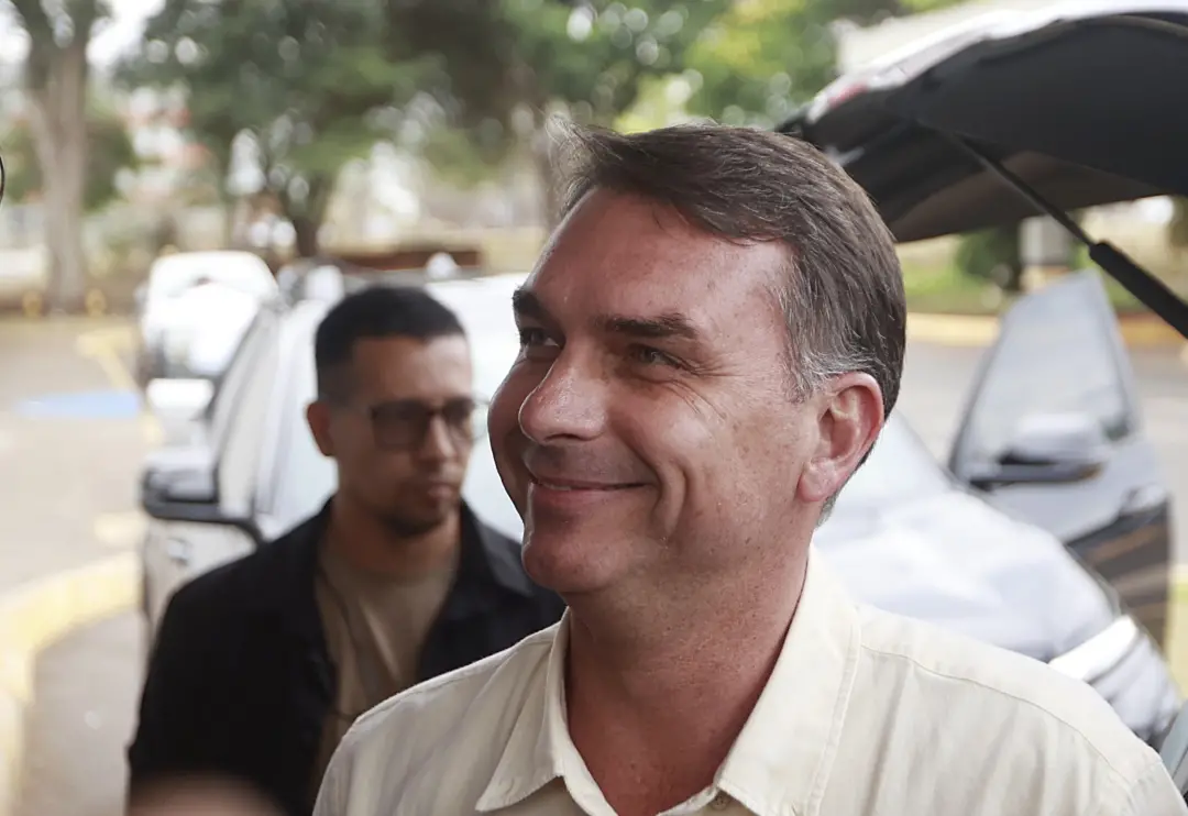 22 zonas eleitorais em São Paulo registraram voto a favor de Flávio Bolsonaro, que teve 46% dos votos, contra os 42% de…