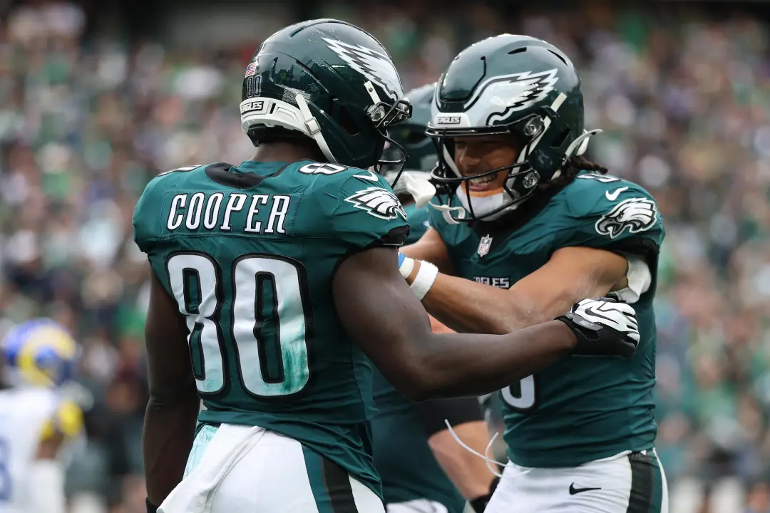 Darius Cooper ultrapassou Makai Lemon nas jogadas ofensivas do Eagles contra os Rams na Semana 4. O Cooper teve sete al…